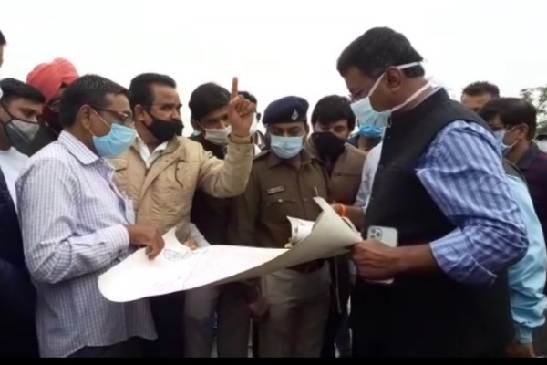 कलेक्टर ने किया रेत मंडी का दौरा, डबल चौकी पर लगेगा नाका