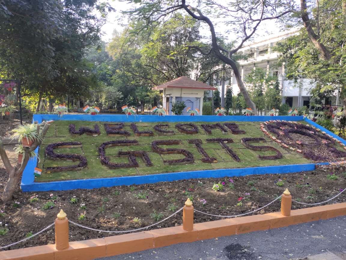 SGSITS ने मंगलवार को देशभक्ति और उत्साह के साथ मनाया 72वां गणतंत्र दिवस