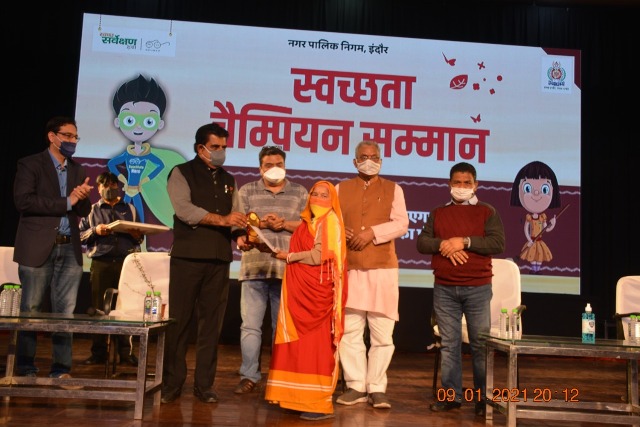 स्वच्छता संवाद में बोले NRI ,स्वच्छता में इंदौर में वह हो रहा है जो विदेशों में भी नही होता