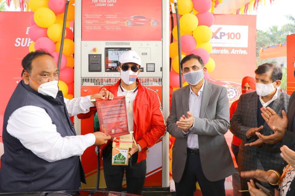 इंडियन ऑयल ने इंदौर में लॉन्च किया भारत का पहला 100 ऑक्टेन पेट्रोल 'XP100'