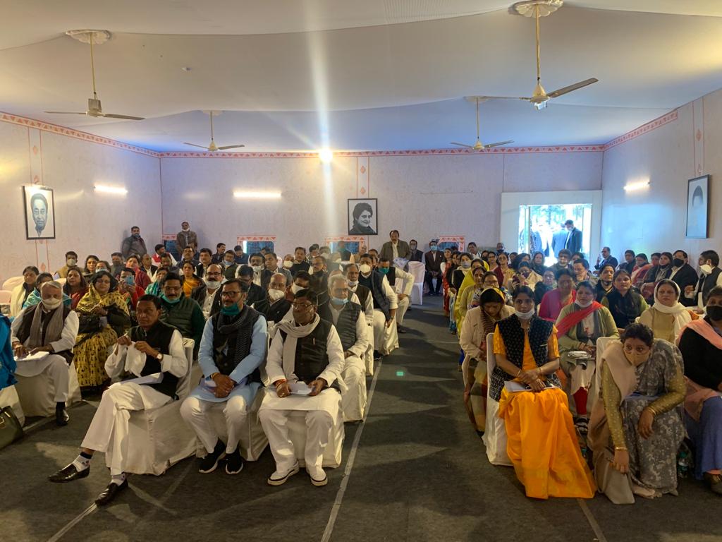 नगर निगम के प्रभारियों की बैठक संपन्न, कमलनाथ ने कही ये बड़ी बात