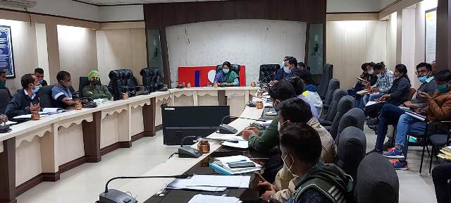 Indore News : आयुक्त का निर्देश, NGO टीम नवीन गाइडलाइन अनुसार करें कार्य