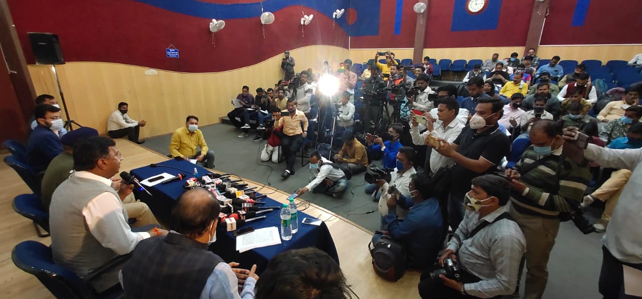 भू-माफियाओं के खिलाफ इतिहास की सबसे बड़ी कार्यवाही, 14 पर केस दर्ज
