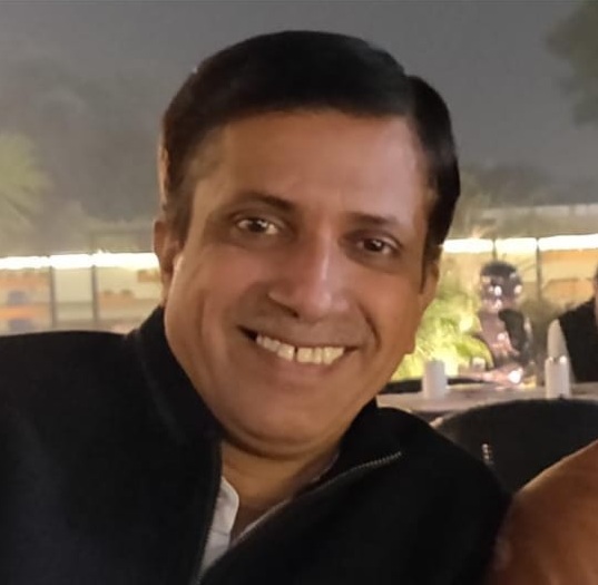 सभी को खुश रखने की कोशिश...