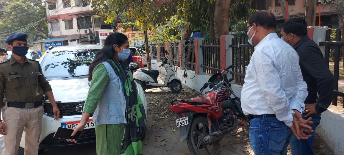 Indore News: आयुक्त ने किया शिविर का औचक निरीक्षण, दिए कई महत्वपूर्ण निर्देश