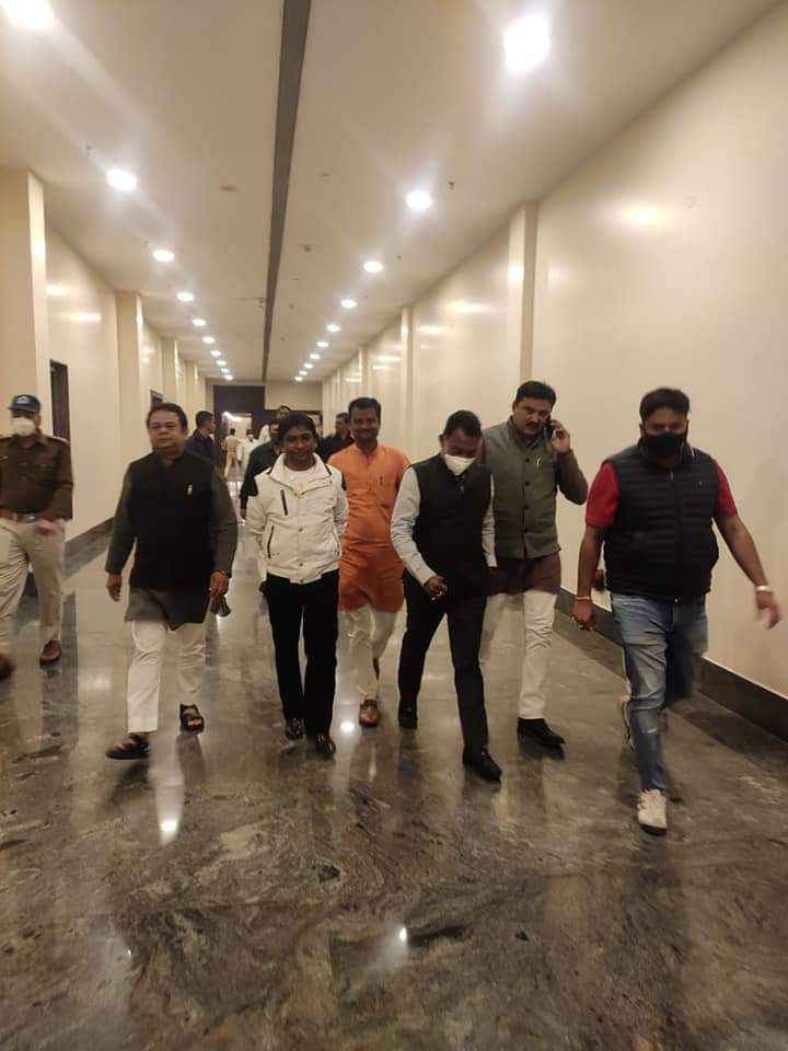 सिंधिया फेन्स क्लब अध्यक्ष ने जताई दावेदारी