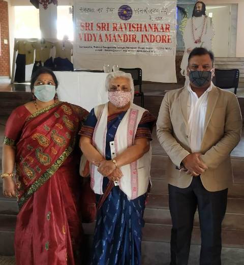 Indore News : जनक दीदी के संग हम सभी लगायेंगे "स्वच्छता का पंच “ श्री श्री रविशंकर विद्या मंदिर का संकल्प