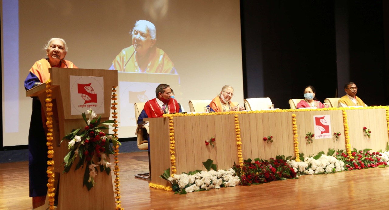 सिम्बायोसिस यूनिवर्सिटी का द्वितीय दीक्षान्त समारोह, राज्यपाल द्वारा पांच विद्यार्थियों को मिला स्वर्णपदक