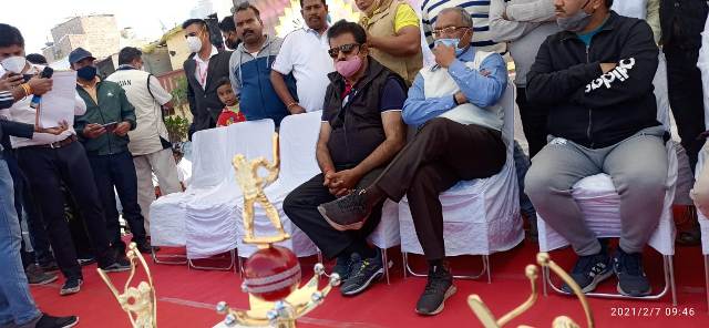 Indore News : जब नाले में क्रिकेट खेलने उतरे सांसद लालवानी..
