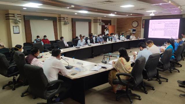 Indore News : सांसद लालवानी का निर्देश, जिले में जैविक खेती को दिया जाये बढ़ावा