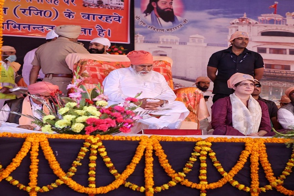 रविदास जयंती उपलक्ष्य में वाराणसी पहुंची प्रियंका गाँधी वाड्रा, ट्वीट कर दिया ये संदेश