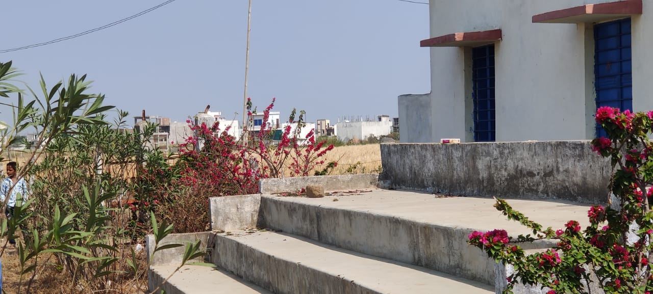 नगर निगम ने हुजूर में तोड़े गरीबों के मकान, पूर्व सीएम सिंह ने निरीक्षण कर प्रशासन को दी चेतावनी