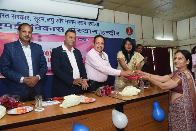 Indore News : महिला उद्यमिता की दिशा में डिक्की के प्रयास सराहनीय