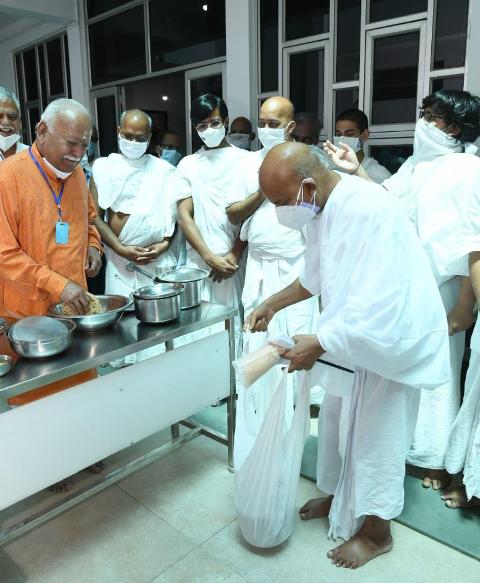 आचार्य महाश्रमण को मोहन भागवत ने दी RSS के स्मृति मंदिर की जानकारी