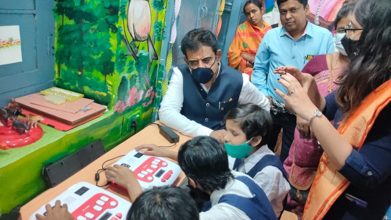 Indore News: दृष्टिबाधित बच्चों के पढ़ाई के लिए सांसद निधि से बनेंगी प्रदेश की पहली मॉडर्न क्लास