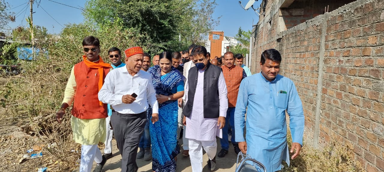 राऊ में सांसद लालवानी ने किया पानी टंकी का भूमिपूजन, ग्रामीणों को मिलेंगी जलसंकट से मुक्ति