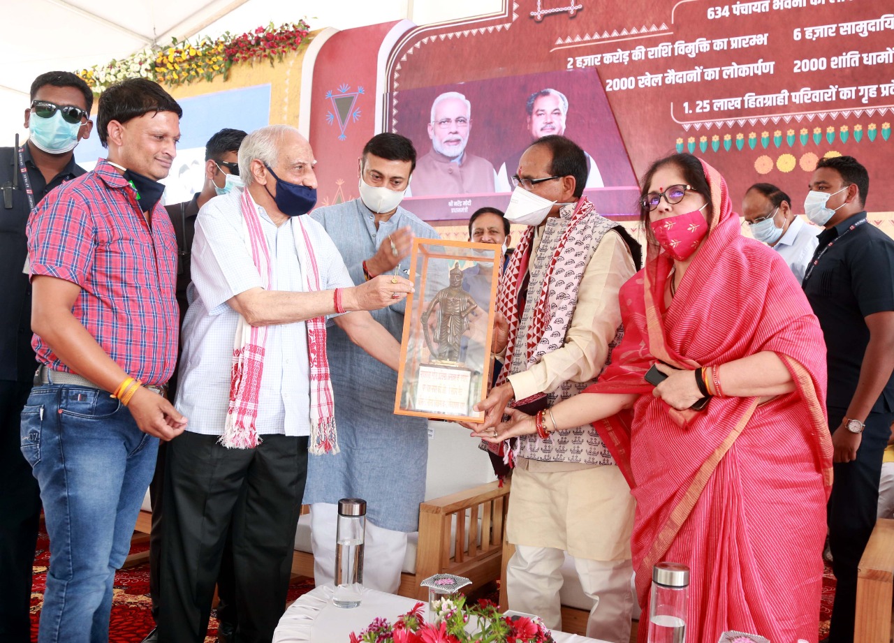 शिवराज ने 675 करोड़ के काम शुरू किए धार में