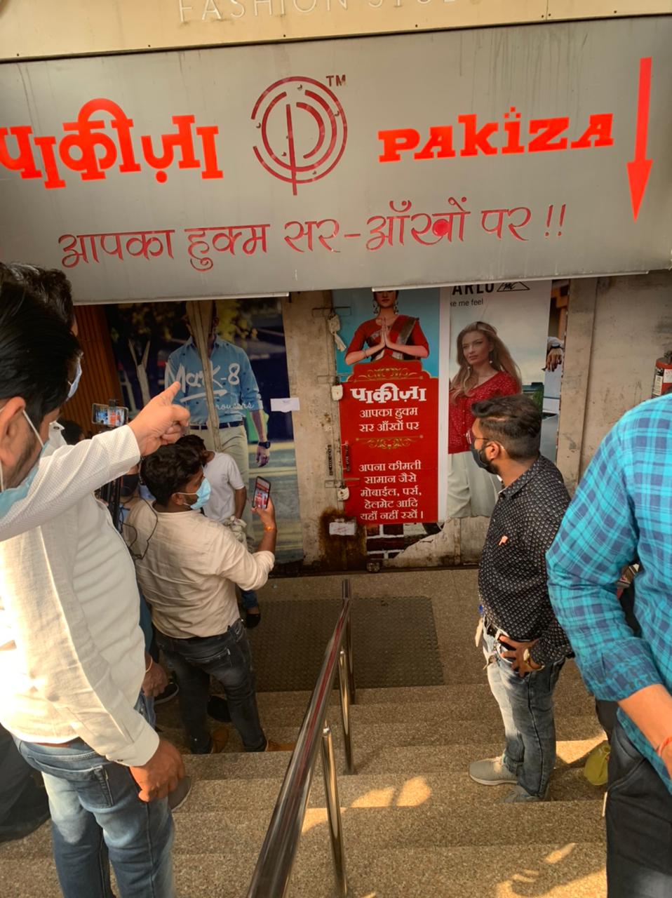 Indore News: जहां मास्क नहीं लगाए वो दुकानें बंद करा दी नगर निगम ने