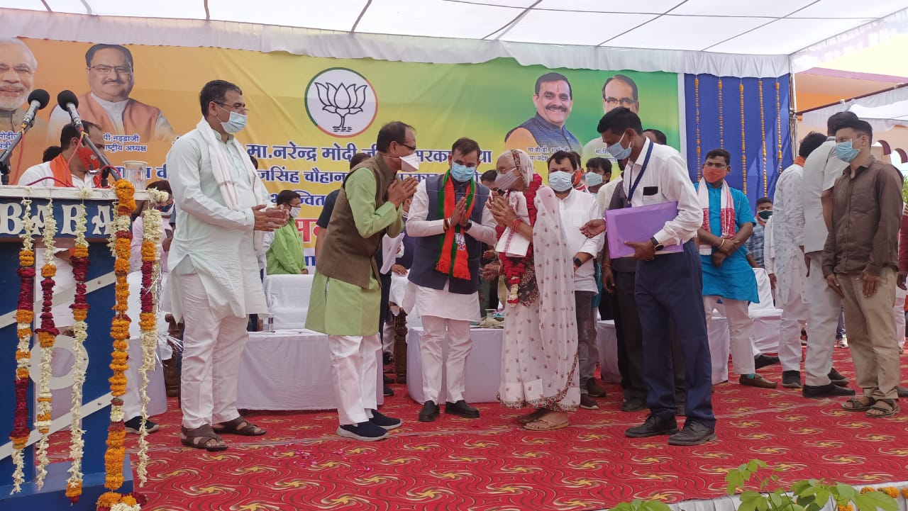 "मेरे लिए जनता की सेवा ही भगवान की पूजा है"- CM शिवराज
