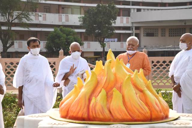 आचार्य महाश्रमण को मोहन भागवत ने दी RSS के स्मृति मंदिर की जानकारी