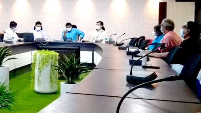 अपनी सुरक्षा के साथ कोविड मरीजों के उपचार की जिम्मेदारी निभाएं डॉक्टर्स 