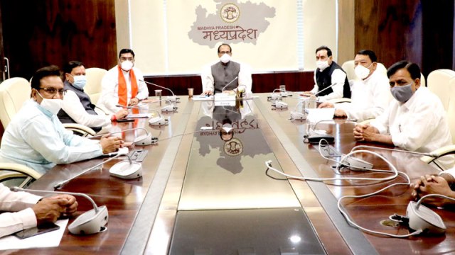 कोरोना उपचार के लिए बिस्तरों, ऑक्सीजन आदि की पर्याप्त व्यवस्था