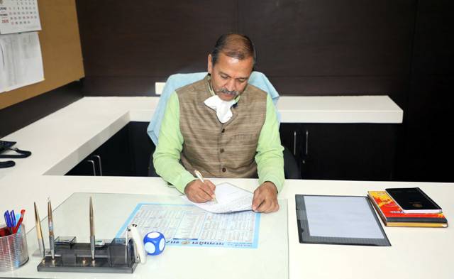नीमच जिले को कोरोना मुक्त बनाने के लिए "मेरा गाँव - कोरोना मुक्त" अभियान चलाया जाये- मंत्री सखलेचा