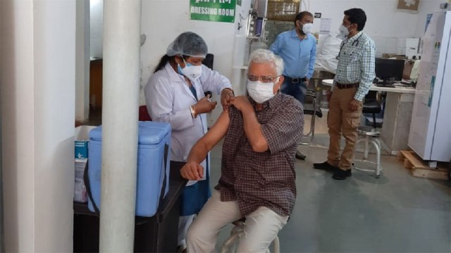 ओ.पी. रावत को लगा कोरोना वैक्सीन का दूसरा डोज