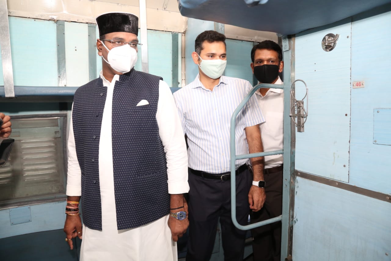 भोपाल: रेलवे स्टेशन पर बना 320 पलंग का संजीवनी देता अस्पताल, चिकित्सा शिक्षा मंत्री ने किया निरिक्षण