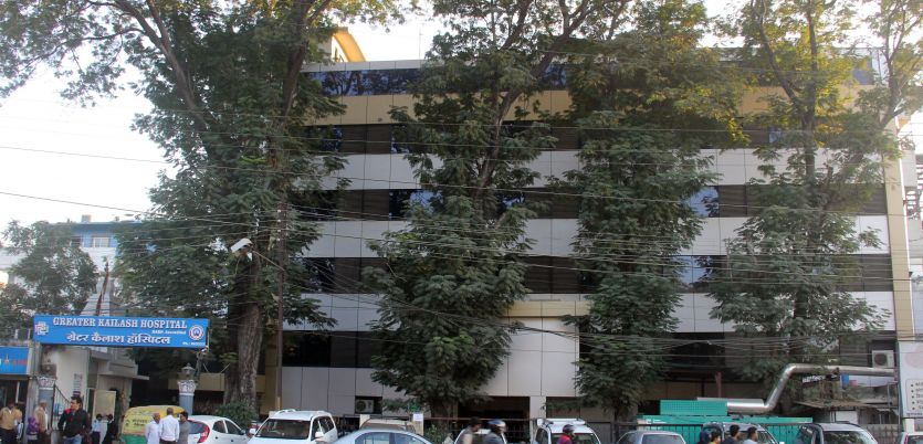 Indore : ग्रेटर कैलाश अस्पताल में तोड़फोड़, स्टॉफ को पीटा