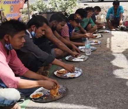 नगरीय निकायों ने खिलाया 16 हजार से अधिक श्रमिकों को खाना