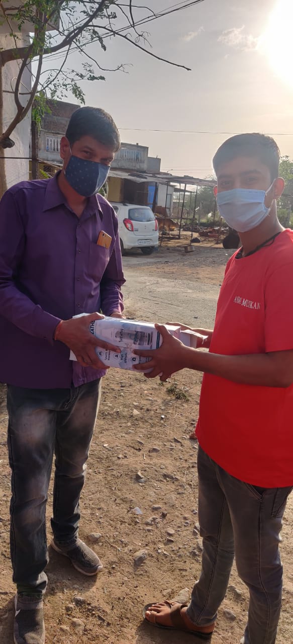 अनमोल मुस्कान वेलफेयर सोसायटी ने कोरोना पीढ़ितो की मदद के लिए की सराहनीय पहल