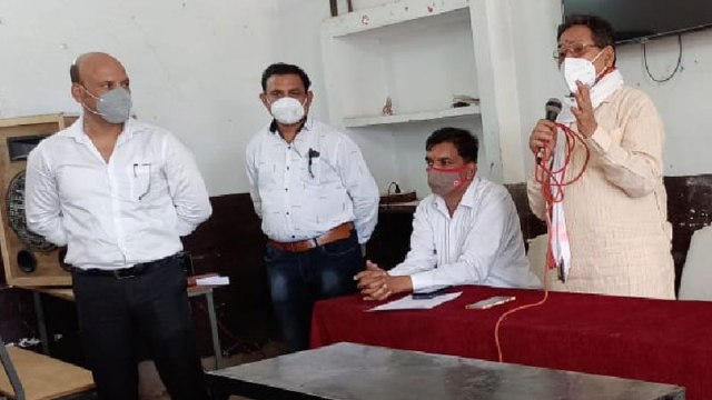 टीकाकरण के विरुद्ध भ्रामक प्रचार करने वालों पर होगी कार्रवाई : पशुपालन मंत्री पटेल