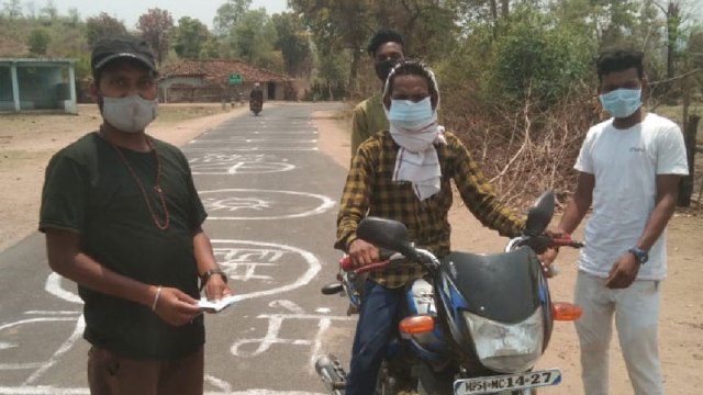 'जनता कर्फ्यू' लगाकर कोरोना से गांव को बचा रहे ग्रामीण