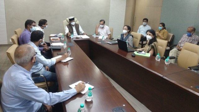 कोरोना की तीसरी लहर से लड़ने के लिए रूपरेखा तय