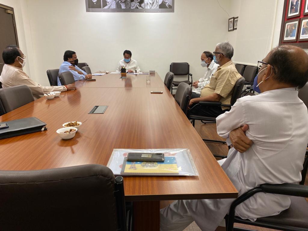 कोरोना स्थिति को लेकर पूर्व CM कमलनाथ ने की चर्चा, ग्रामीण क्षेत्रों की ली जानकारी