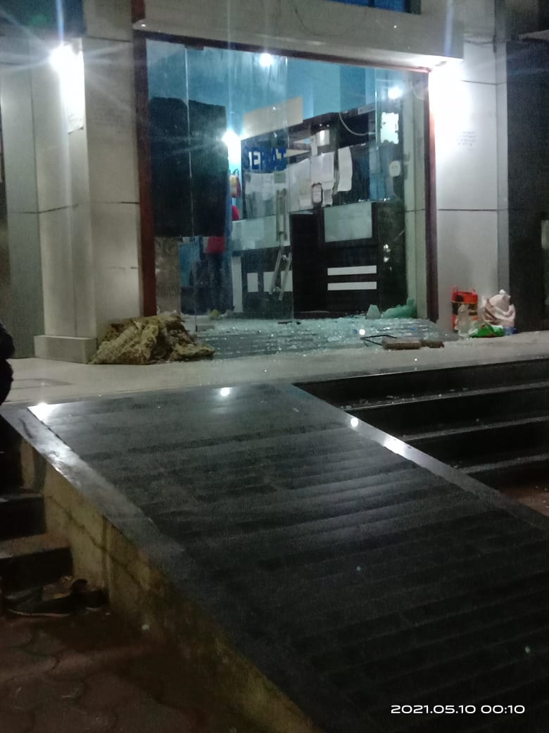 Indore News: सेहत अस्पताल में कोरोना मरीज की मौत, परिजनों ने की तोड़फोड़