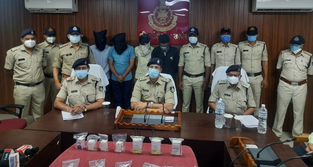 खरगोन पुलिस की बड़ी कार्यवाही, रेमडेसिवीर की कालाबाजारी करने वाली गैंग को पकड़ा