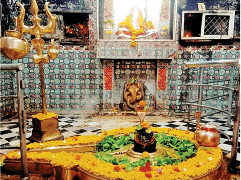 ओंकारेश्वर के बाद खुले ममलेश्वर के पट, एक दिन में दर्शन करने मांडू पहुंचे 101 सैलानी