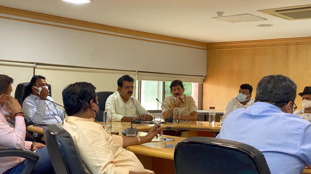 IDA की बजट पूर्व बैठक में शामिल हुए सांसद शंकर लालवानी, आठ स्वीकृत ओवरब्रिज को लेकर दिए ये निर्देश