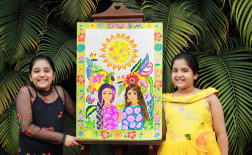 8 साल की जुड़वां बहनों का कमाल, योग के प्रचार के लिए लिखी किताब “सन सैल्यूटेशंस"
