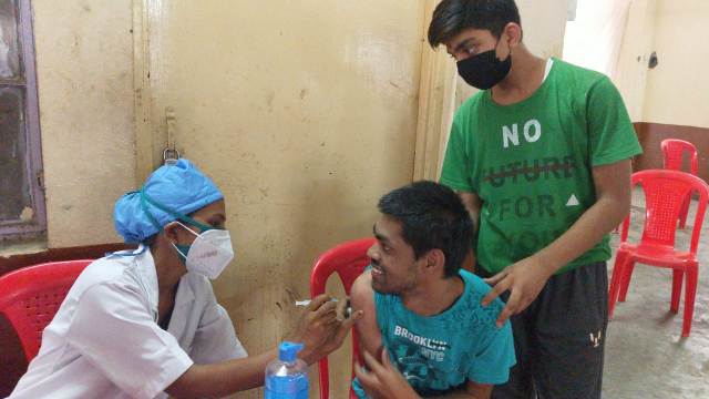 सफलता की कहानी : टीकाकरण को लेकर युवाओं में उत्साह, जानें इनकी जुबानी