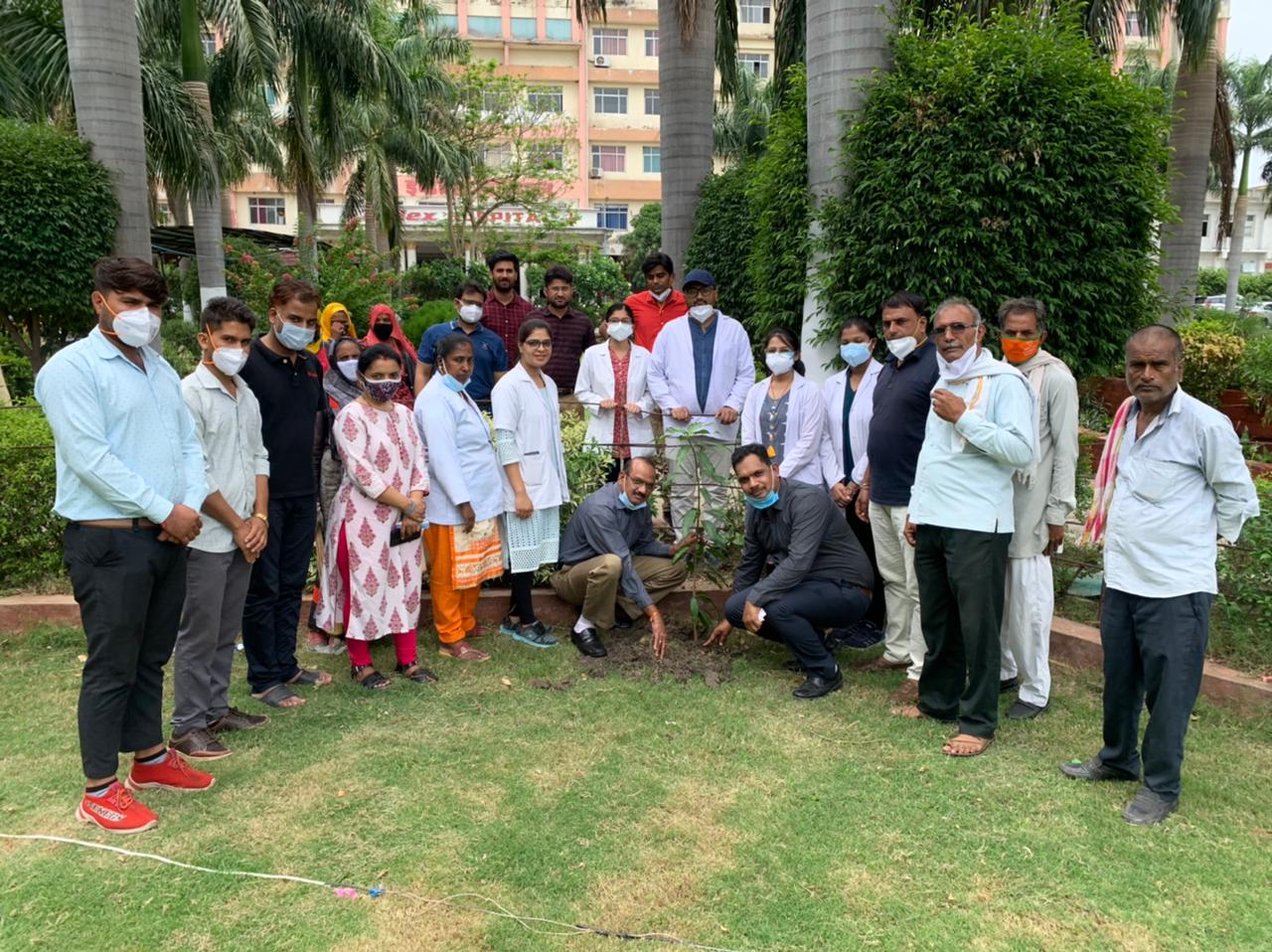 World Environment Day: इंडेक्स अस्पताल कैंपस में आयोजित किया गया वृक्षारोपण कार्यक्रम