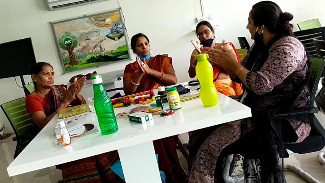 महिला रोज़गार योजना के अंतर्गत 2021 में 1000 महिलाओं को एक्युप्रेशर थेरेपिस्ट बनाने का लिया संकल्प