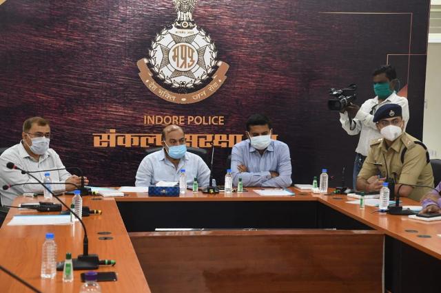 Indore News : पुलिस ने किया मादक पदार्थो एवं नशे के दुष्प्रभाव के प्रति लोगों को जागरूक