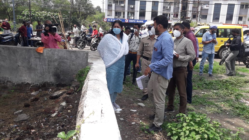 आयुक्त पाल द्वारा बडा गणपति व्यास पुल, पटेल नगर, दलालबाग, सिकंदराबाद आदि क्षेत्रो का निरीक्षण
