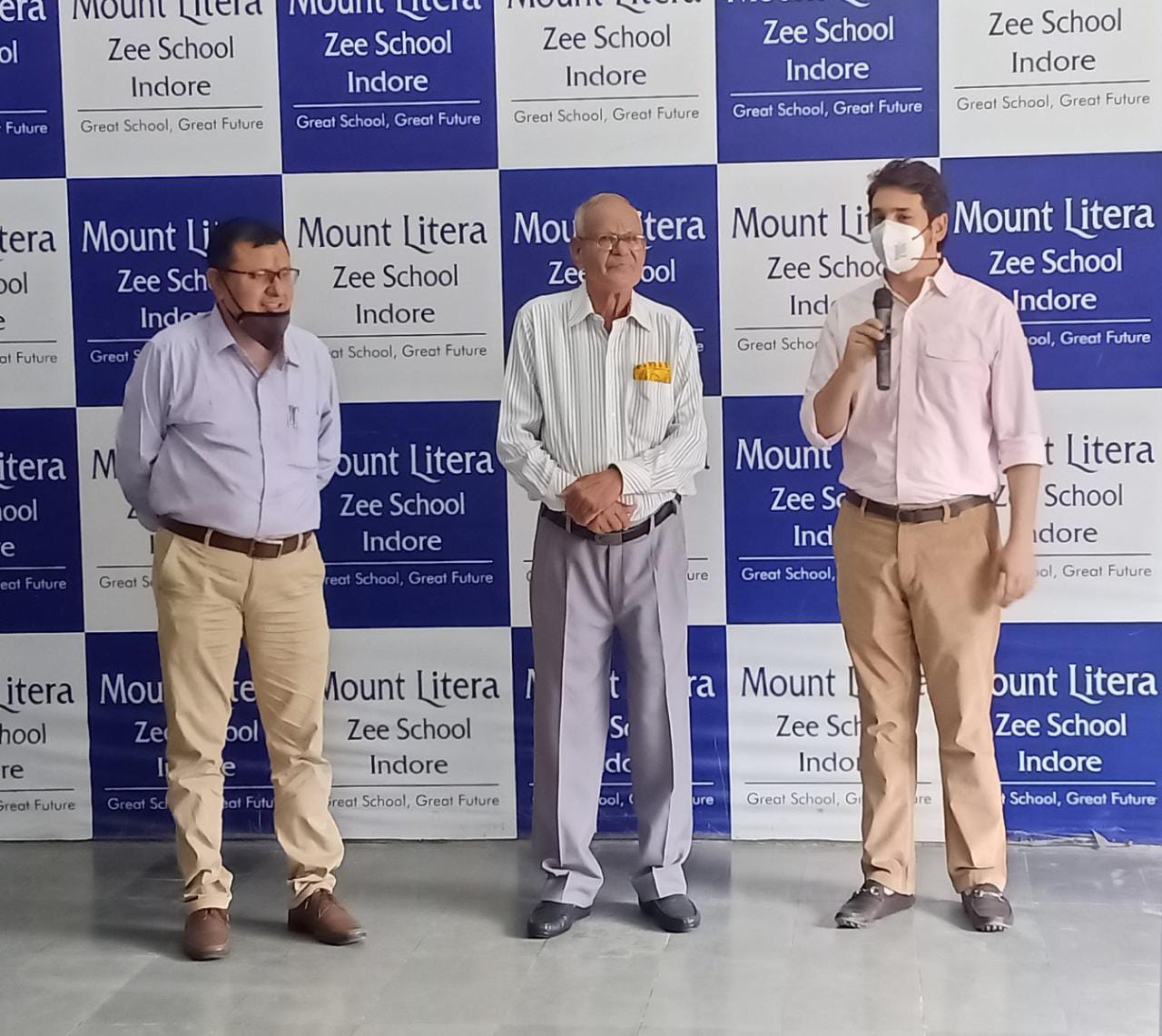 माउंट लिटेरा जी स्कूल इंदौर के दसवें स्थापना दिवस के अवसर पर सर्व धर्म प्रार्थना सभा का आयोजन किया गया