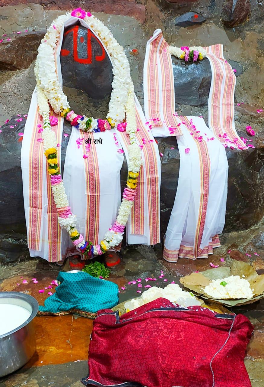 श्री गिरिराज दर्शन लाइव