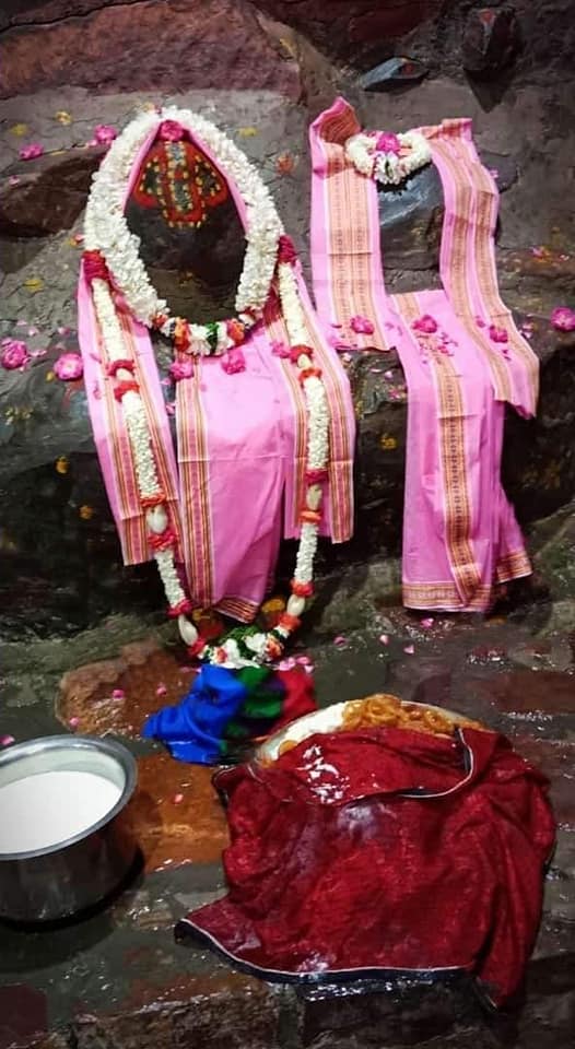 गिरिराज बाबा लाइव दर्शन
