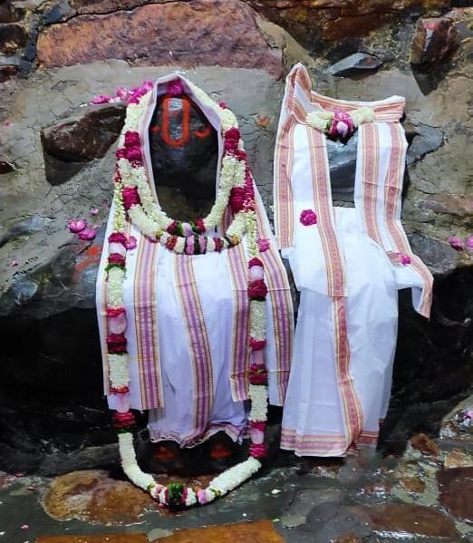 श्री गिरिराज दर्शन लाइव